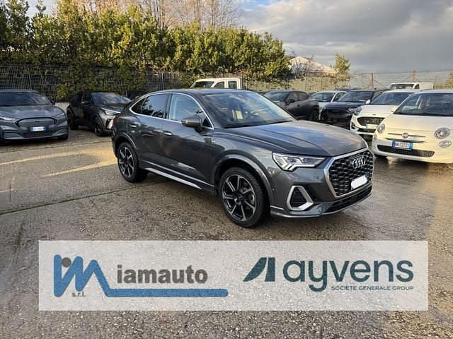 Usata Audi Q3 Sportback S-Line 149 CV (109 kW) 2025 Grigio SUV
