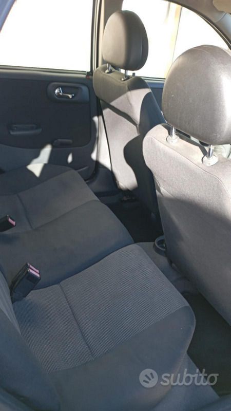 Usata Opel Corsa 69 CV (50 kW) 2005 Utilitaria