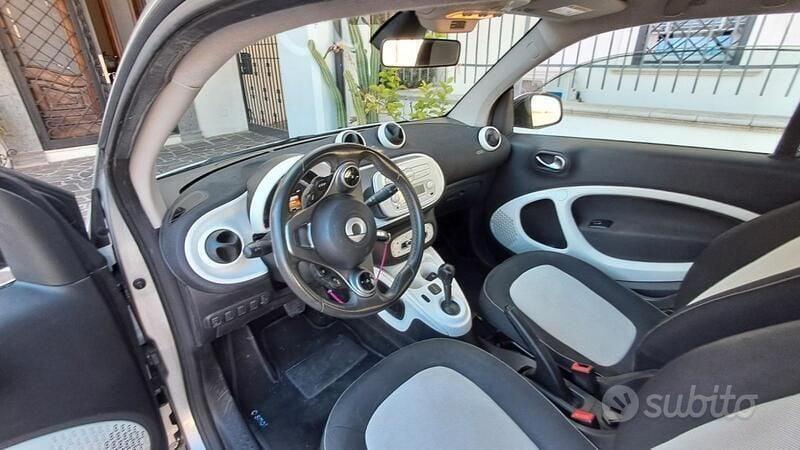 Usata Smart ForTwo Coupé 71 CV (52 kW) 2016 Utilitaria