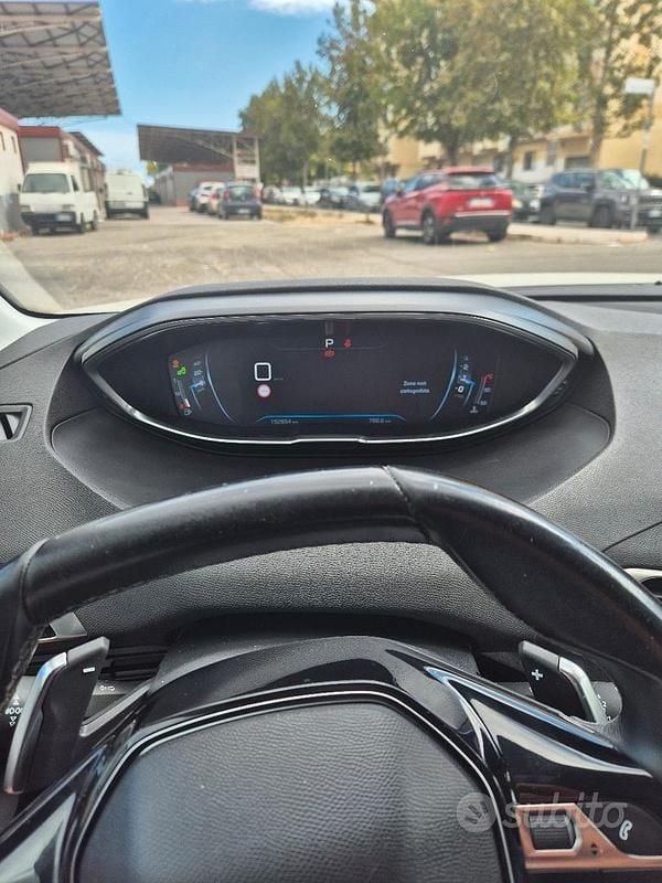 Usata Peugeot 3008 130 CV (95 kW) 2019 Bianco SUV