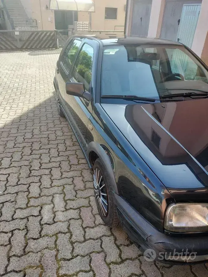 Usata VW Golf III 69 CV (50 kW) 1997 Nero Berlina