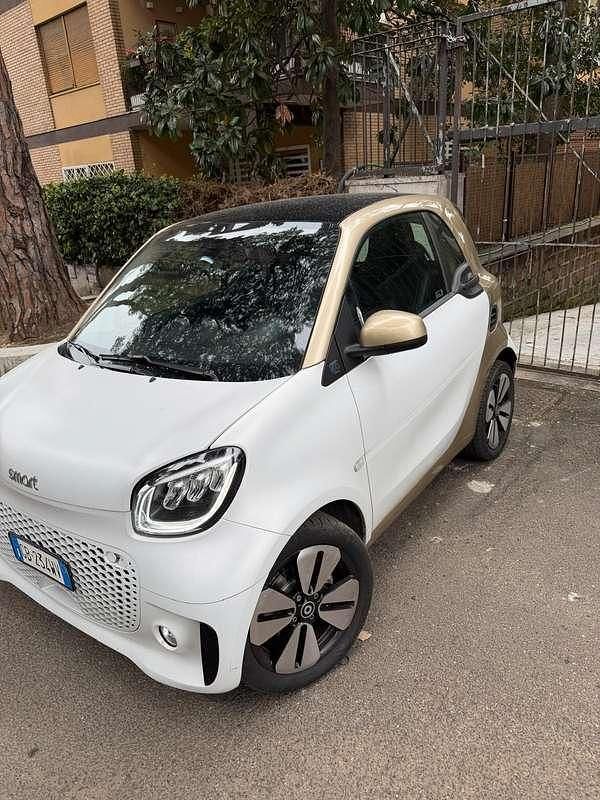Usata Smart ForTwo Coupé 41 kW (56 CV) 2023 Argento Utilitaria