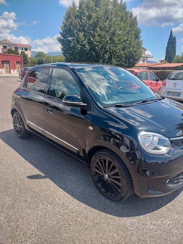 Usata Renault Twingo Urban Night 65 CV (47 kW) 2022 Utilitaria