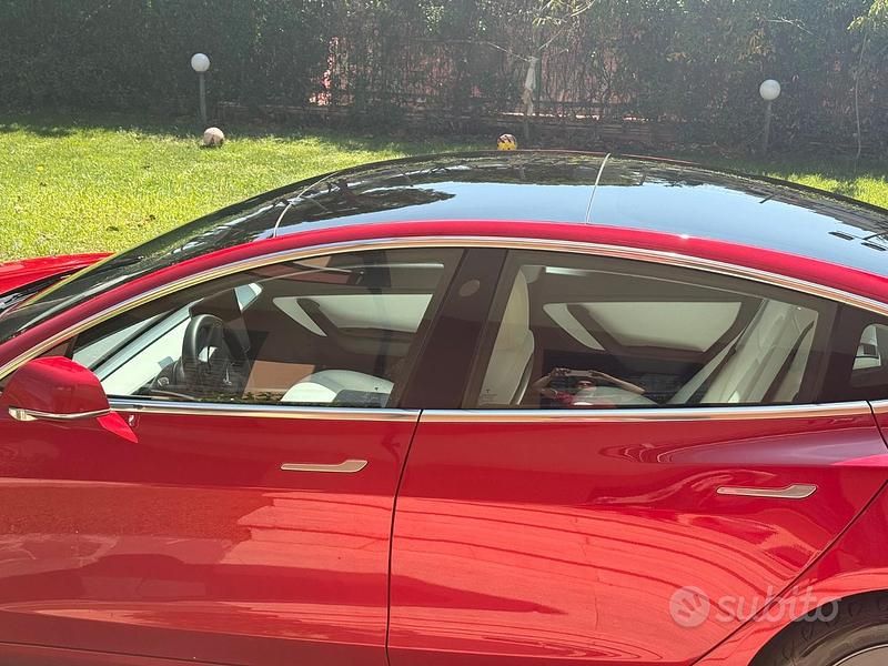 Rosso Usata 2020 Tesla Model 3 Tre volumi | 22.000 € (Ottimo prezzo) - Immagine 1/4