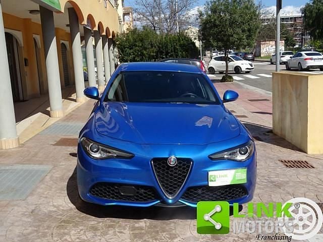 Usata Alfa Romeo Giulia Veloce 210 CV (154 kW) 2019 Blu Berlina