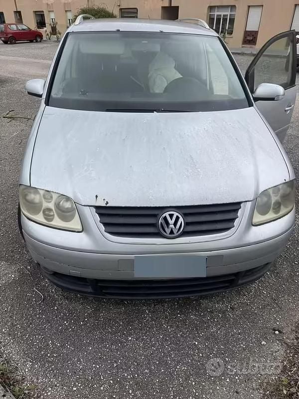 Usata VW Touran 2004 Grigio Monovolume