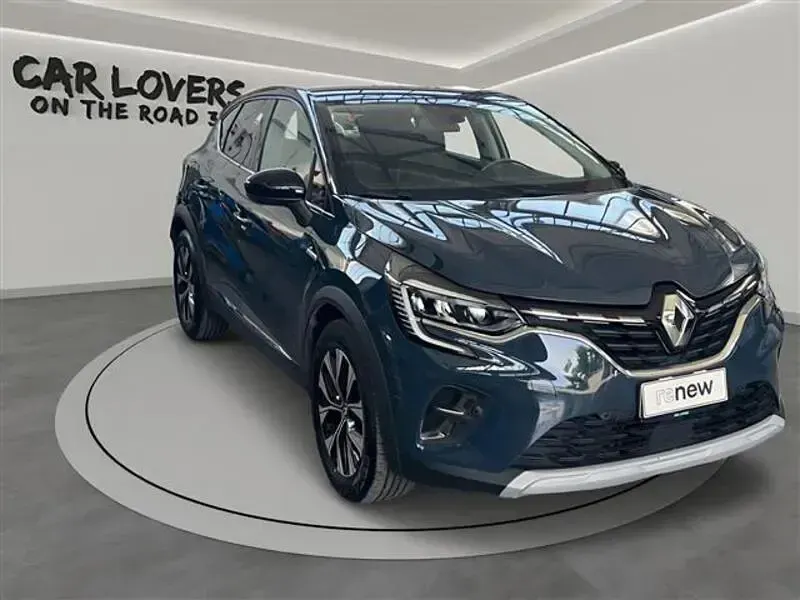 Usata Renault Captur Techno 145 CV (106 kW) 2023 Blu scuro SUV