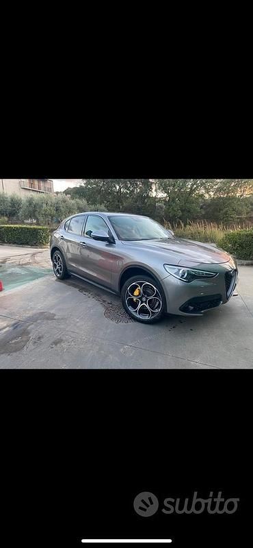 Usata Alfa Romeo Stelvio 190 CV (139 kW) 2018 Grigio SUV