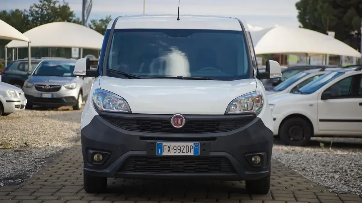 Usata Fiat Doblò 95 CV (69 kW) 2019 Bianco Monovolume