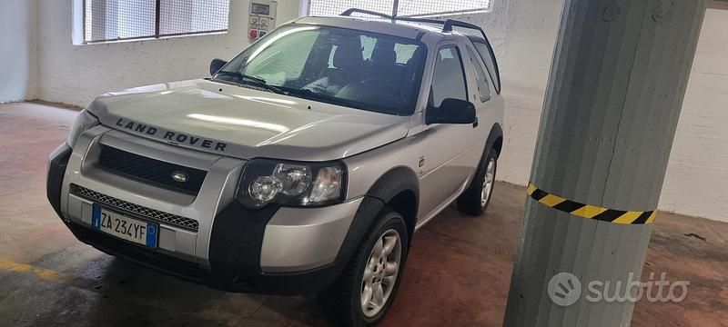 Usata Land Rover Freelander 111 CV (81 kW) 2005 Grigio SUV