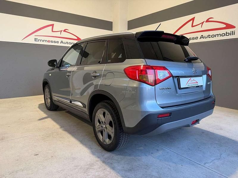 Usata Suzuki Vitara Cool 120 CV (88 kW) 2017 Bicolore grigio/nero met. SUV