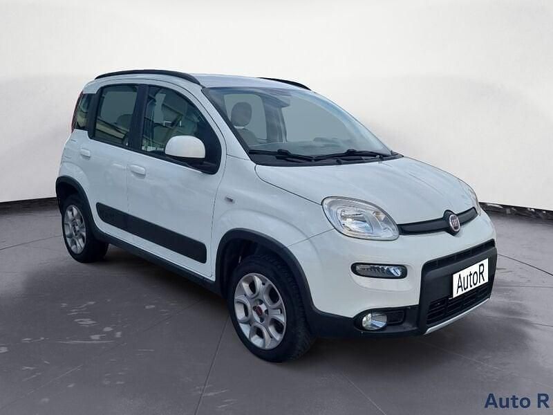 Usata Fiat Panda 4x4 S 75 CV (55 kW) 2015 Bianco Utilitaria