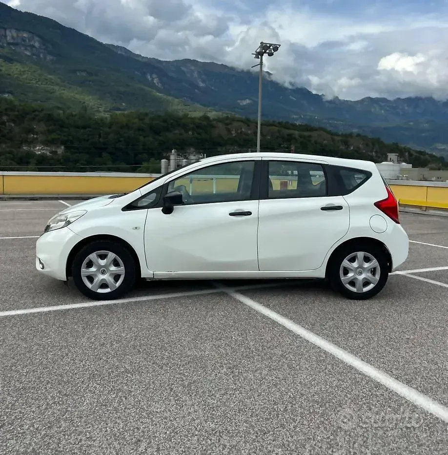 Usata Nissan Note Tekna 90 CV (66 kW) 2014 Bianco Utilitaria