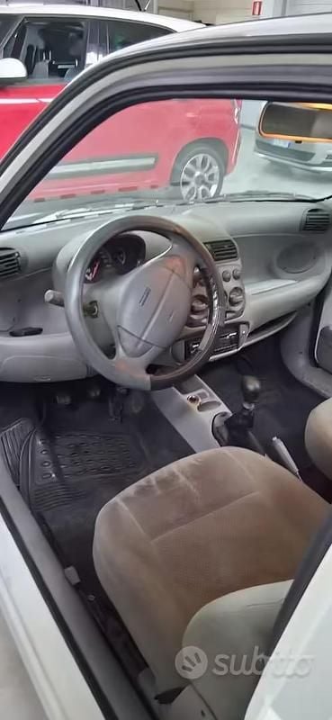 Usata Fiat 600 2006 Bianco Utilitaria
