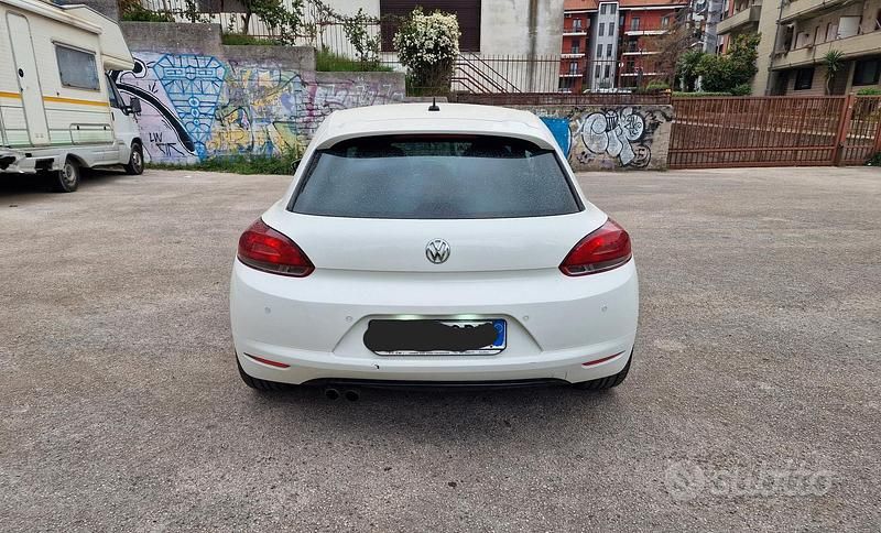Begagnad VW Scirocco 140 HK (102 kW) 2009 Vit Sportkupé
