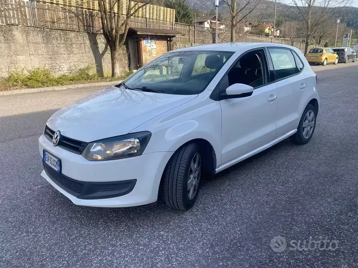 Usata VW Polo 75 CV (55 kW) 2012 Bianco Utilitaria