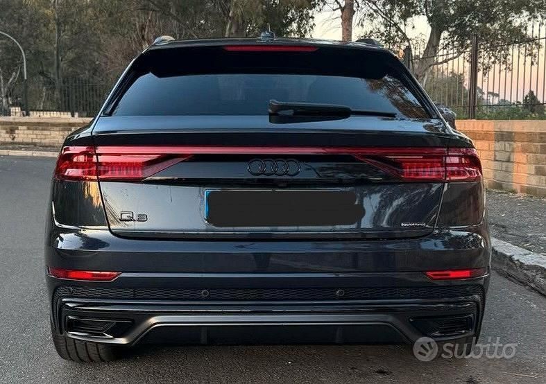 Usata Audi Q8 Sport 286 CV (210 kW) 2022 Blu SUV