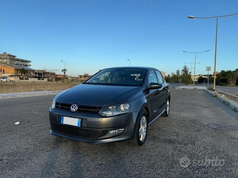Usata VW Polo 75 CV (55 kW) 2014 Grigio Utilitaria