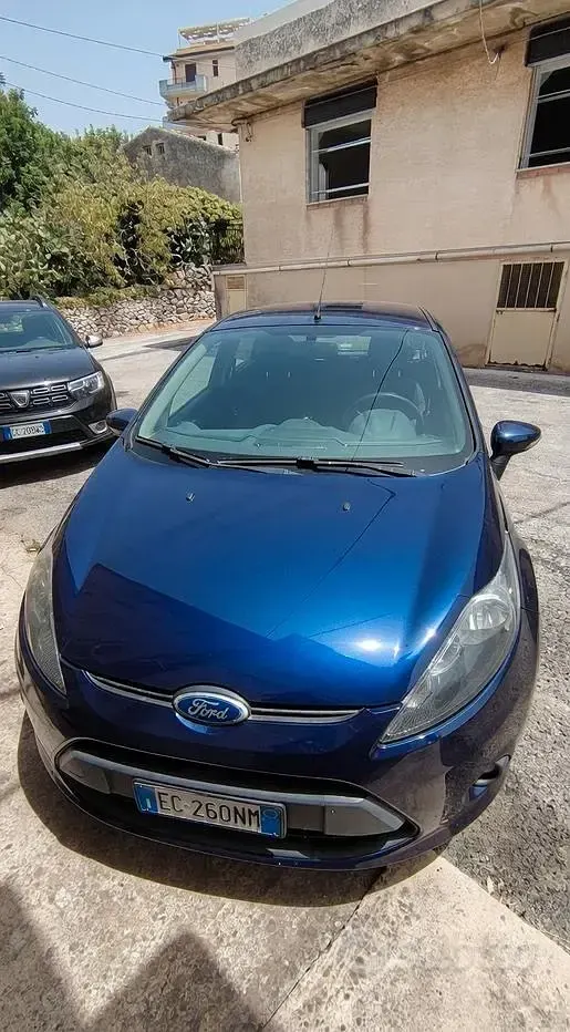 Usata Ford Fiesta 82 CV (60 kW) 2010 Bluazzurro Berlina