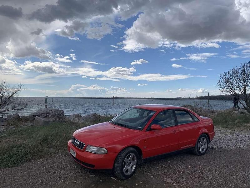 Usata Audi A4 110 CV (80 kW) 1996 Rosso Berlina