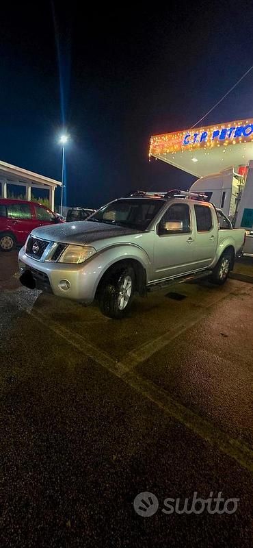Second-hand Nissan Navara 190 CP (139 kW) 2017 Gri Pickup