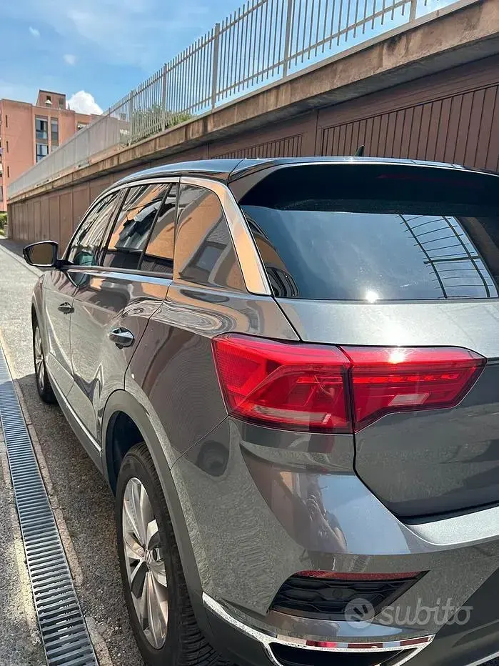 Usata VW T-Roc 116 CV (85 kW) 2020 Grigio SUV