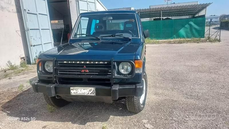 Usata Mitsubishi Pajero 95 CV (69 kW) 1988 Blu SUV