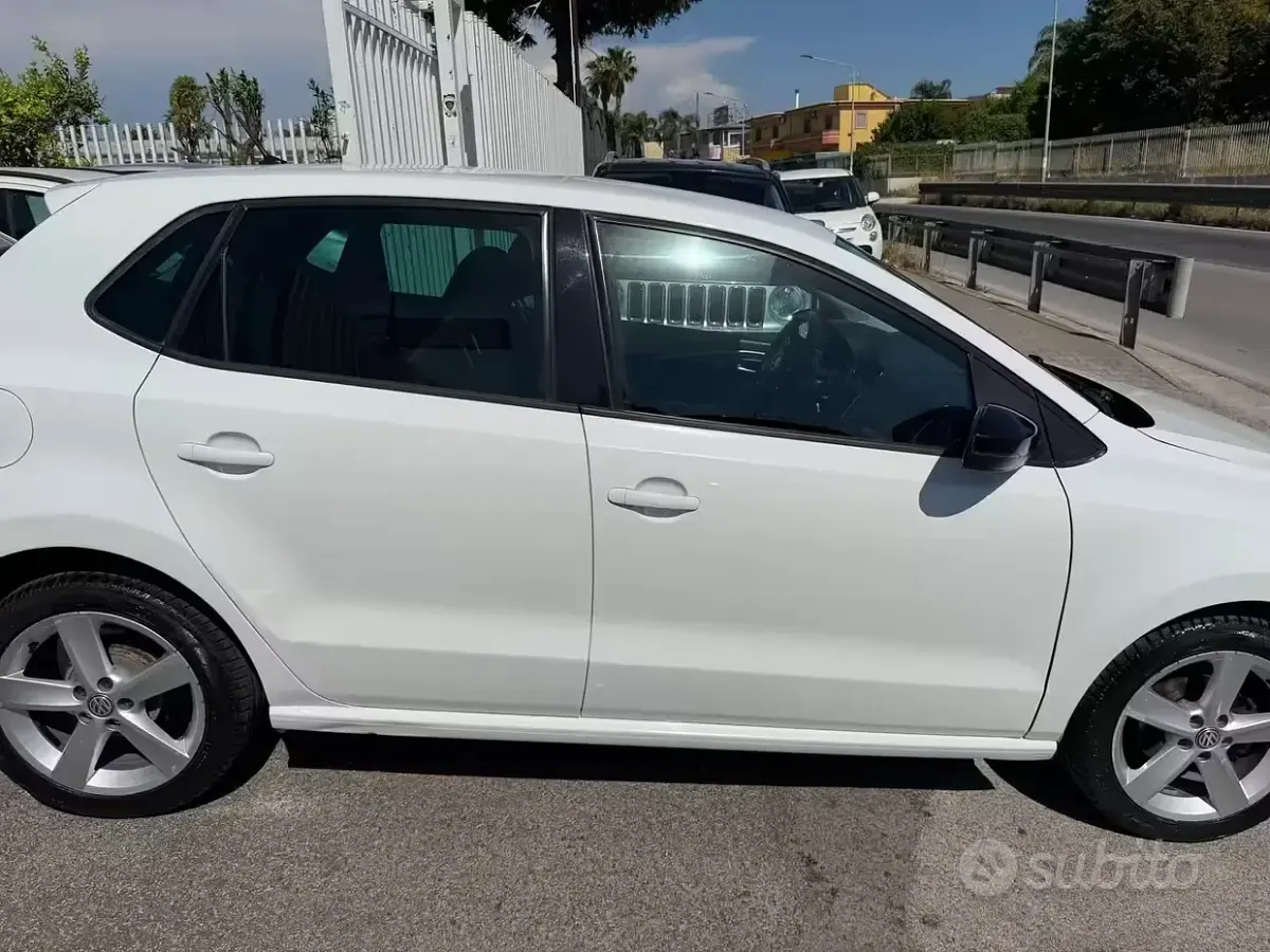 Usata VW Polo Trendline 60 CV (44 kW) 2017 Bianco Berlina