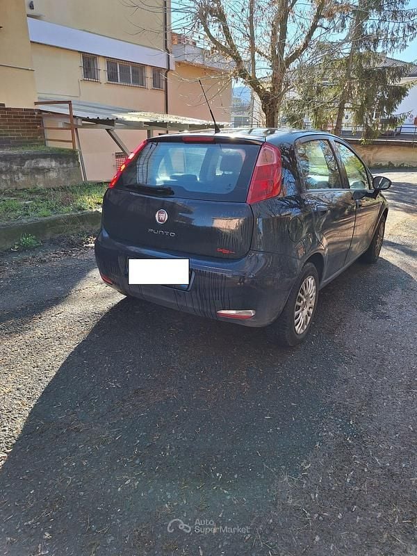 Usata Fiat Punto Street 69 CV (50 kW) 2016 Blu Utilitaria