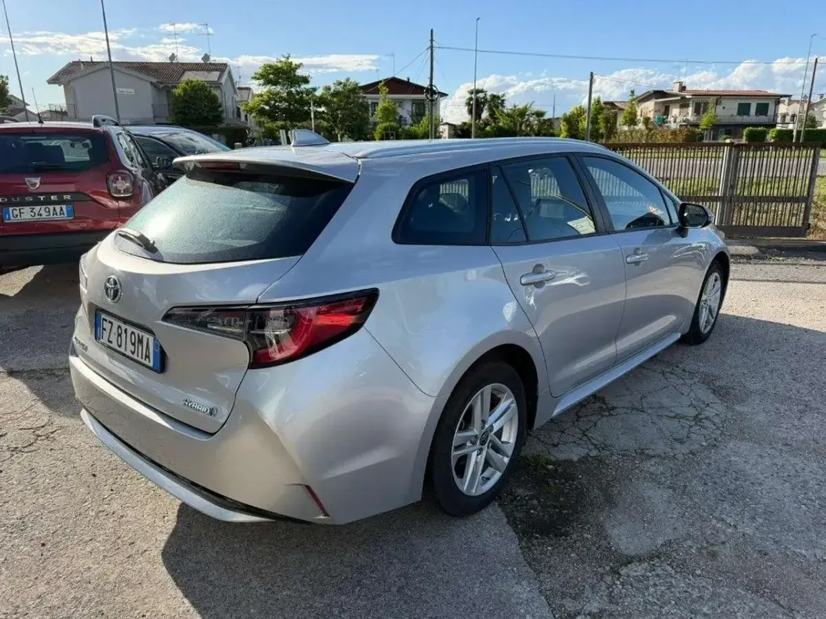 Usata Toyota Corolla Business Edition 98 CV (72 kW) 2020 Grigio Station wagon