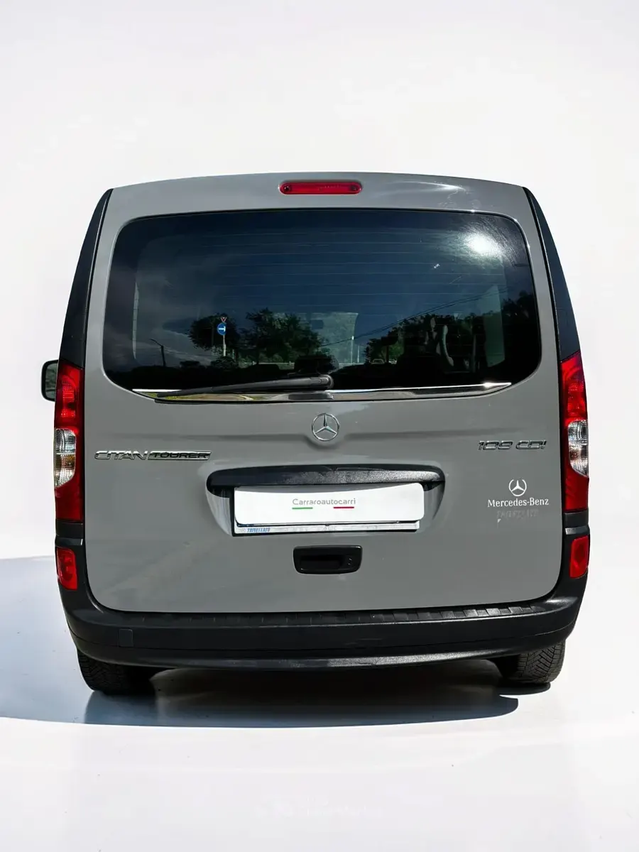 Käytetty Mercedes Citan 109 90 HP (66 kW) 2017 Harmaa Farmari