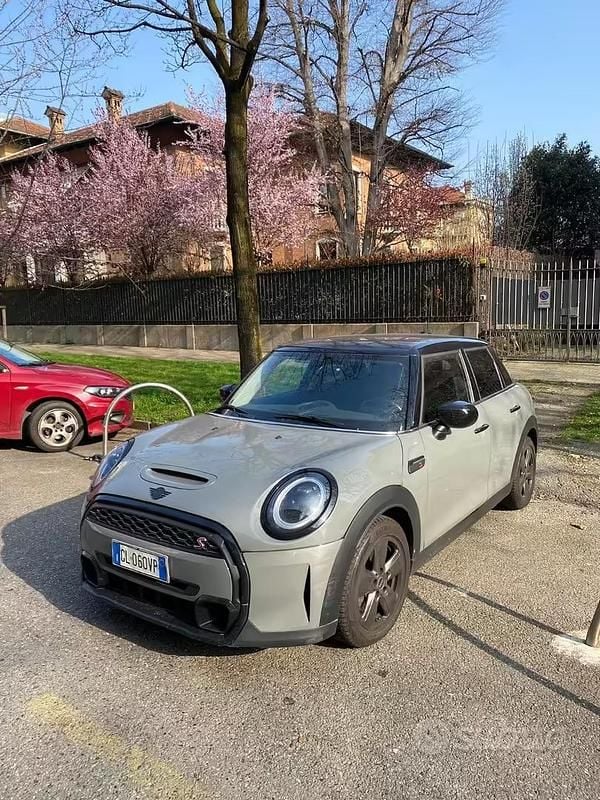 Begagnad Mini Cooper S 178 HK (130 kW) 2022 Grå Halvkombi