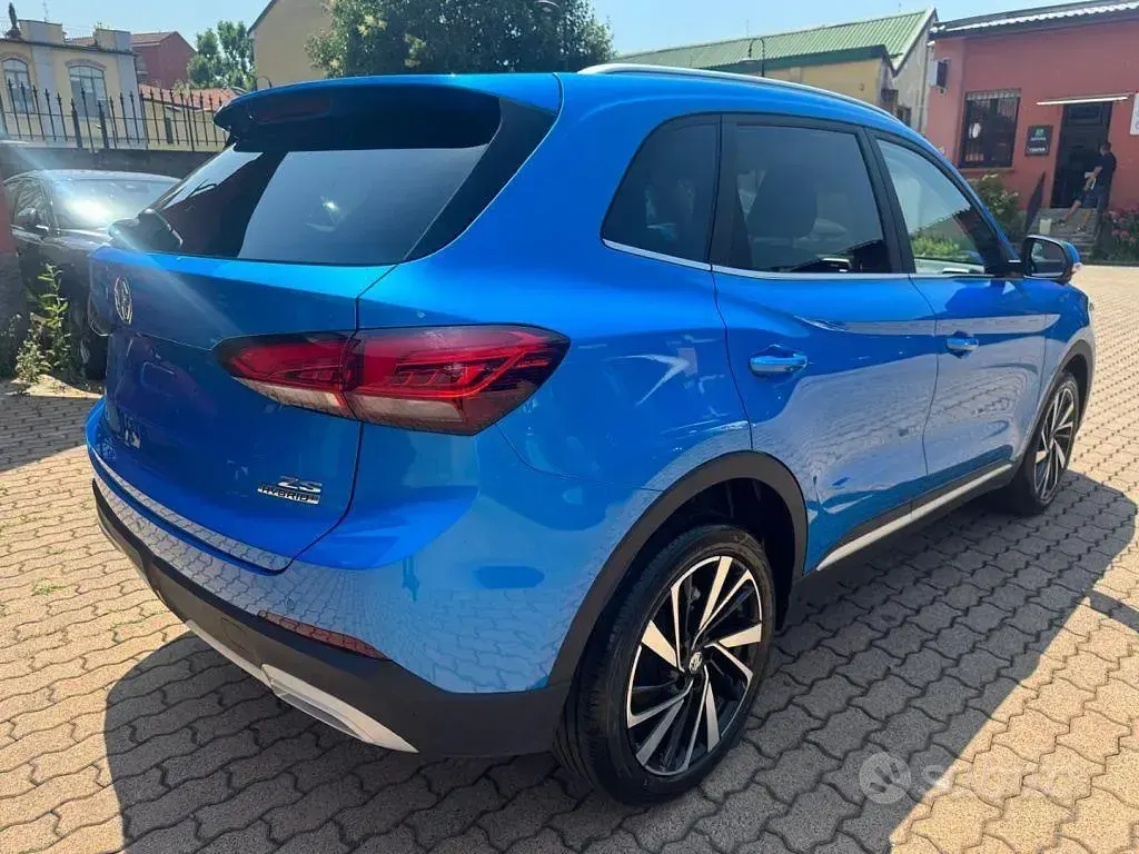 Nuova MG ZS Luxury 102 CV (75 kW) 2026 Bluazzurro SUV