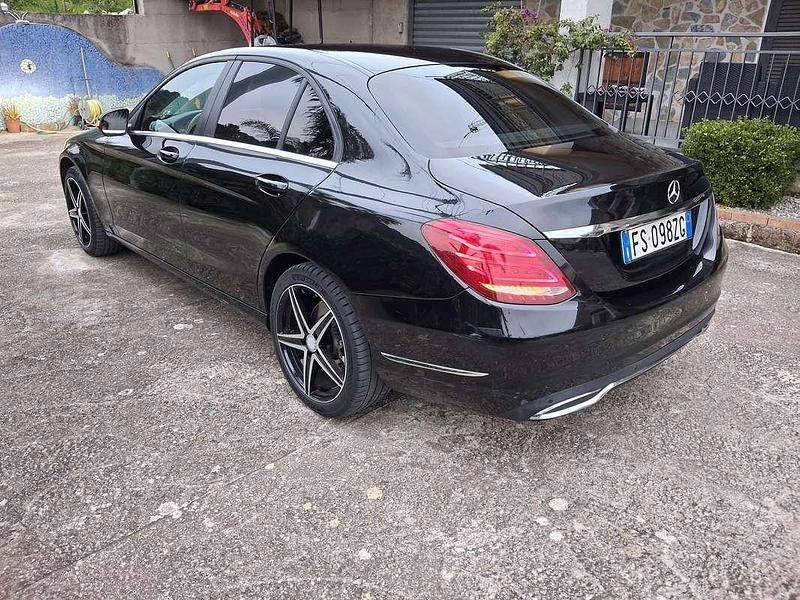 Usata Mercedes C220 Elegance 170 CV (125 kW) 2014 Nero Berlina