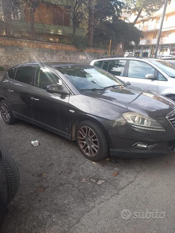 Grigio Usata 2012 Lancia Delta Silver Due volumi | 4000 € (Ottimo prezzo) - Immagine 1/4
