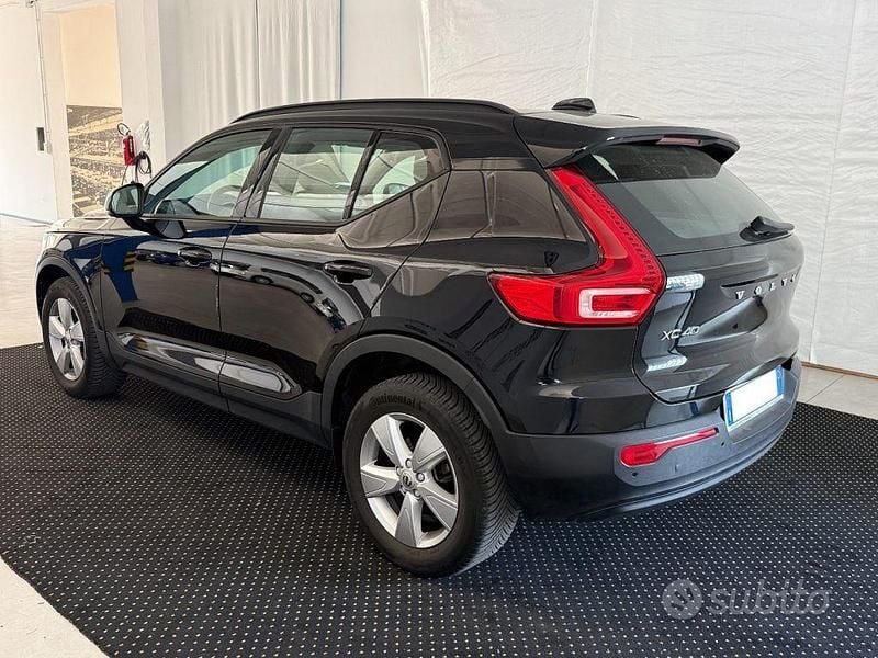 Usata Volvo XC40 Business Edition 150 CV (110 kW) 2019 Nero SUV
