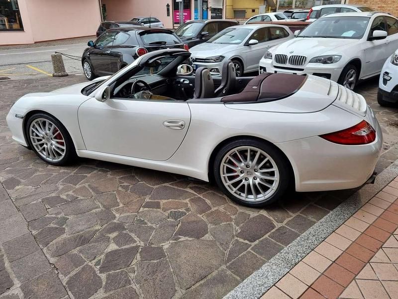 Usata Porsche 911 Carrera S Cabriolet 385 CV (283 kW) 2009 Biancocapotta cacao Cabrio