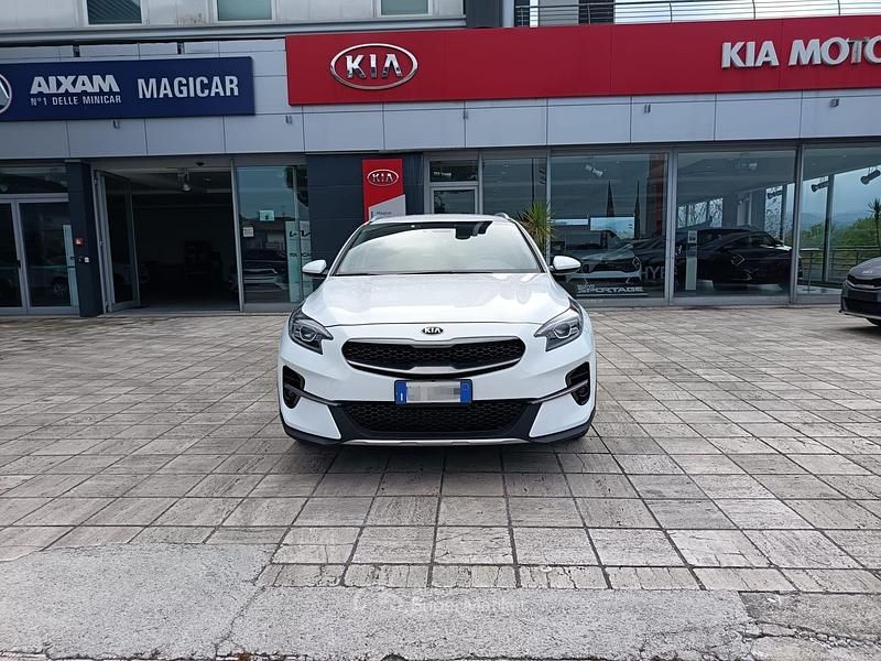 Usata Kia XCeed Urban 120 CV (88 kW) 2022 Bianco SUV