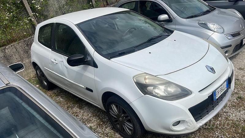 Usata Renault Clio II 2011 Bianco Utilitaria