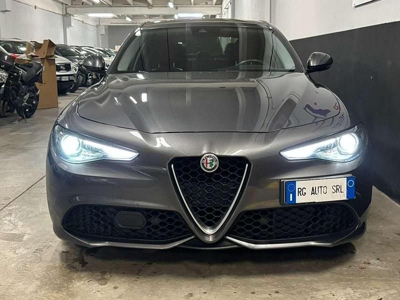 Usata Alfa Romeo Giulia Veloce 211 CV (155 kW) 2017 Grigio Berlina