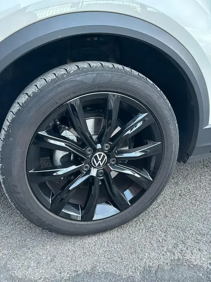 Usata VW T-Roc Business 116 CV (85 kW) 2023 Grigio SUV
