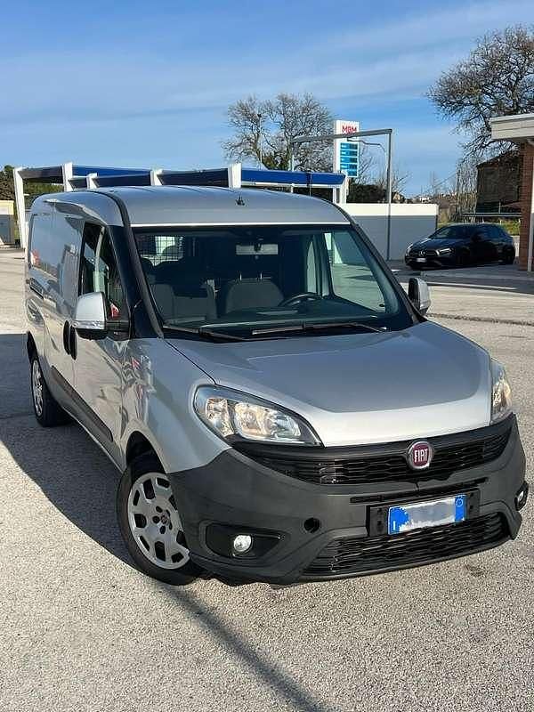 Usata Fiat Doblò Active 120 CV (88 kW) 2015 Grigio Monovolume