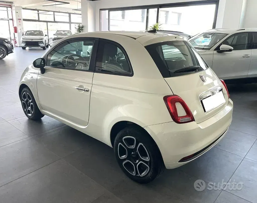Usata Fiat 500 Club 69 CV (50 kW) 2022 Bianco Utilitaria