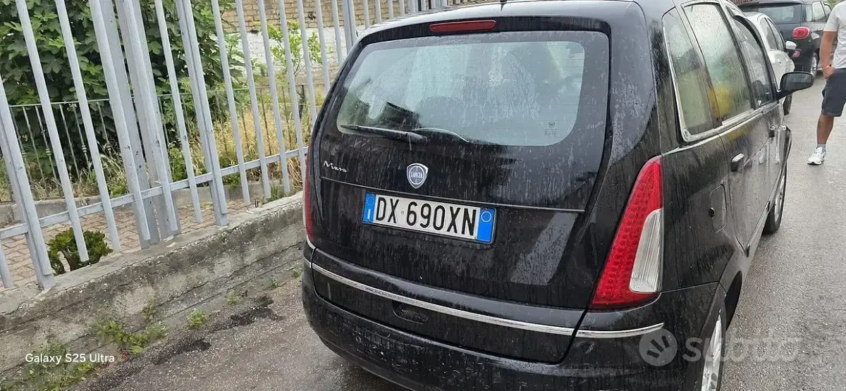 Usata Lancia Musa 90 CV (66 kW) 2009 Marrone Monovolume