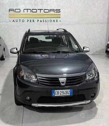 Usata Dacia Sandero Stepway 87 CV (63 kW) 2010 Grigio Berlina