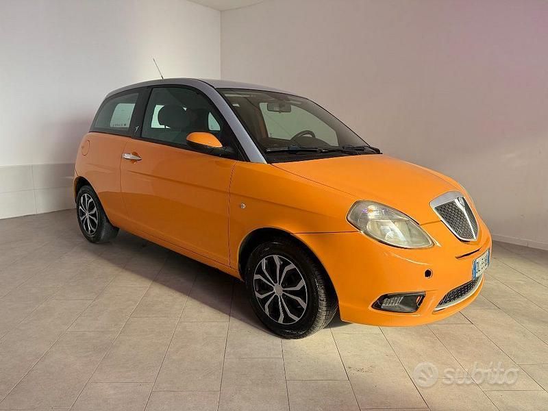 Usata Lancia Ypsilon 60 CV (44 kW) 2007 Arancione Utilitaria