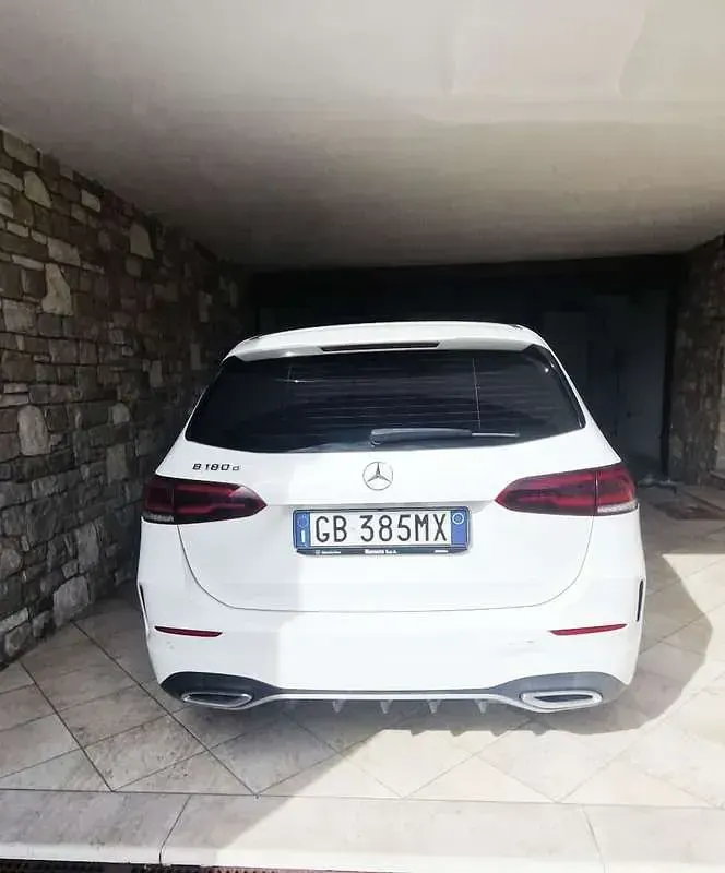 Usata Mercedes B180 116 CV (85 kW) 2020 Utilitaria