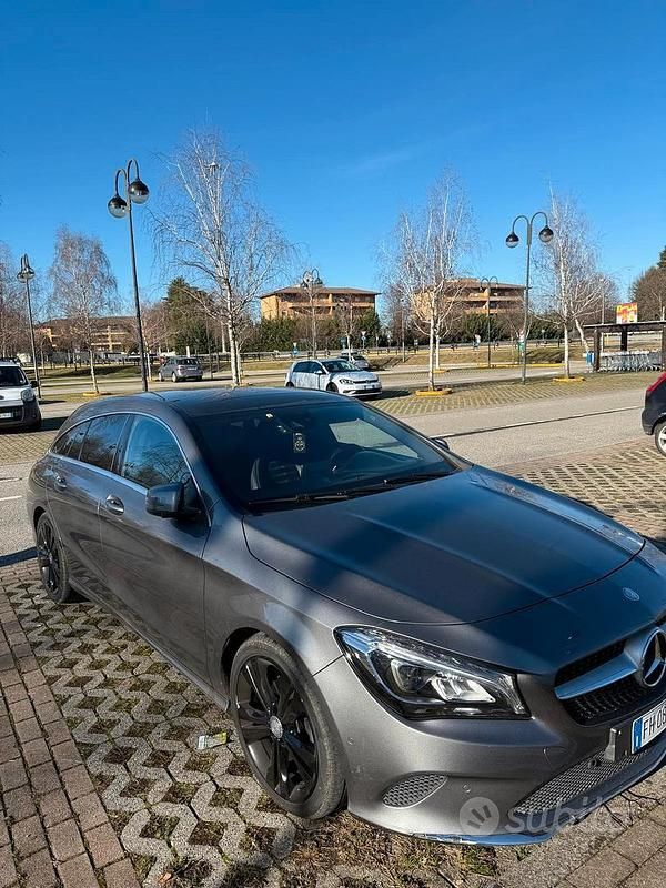 Usata Mercedes CLA220 Shooting Brake 177 CV (130 kW) 2017 Grigio Station wagon