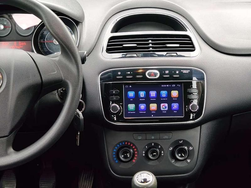 Usata Fiat Punto Street 75 CV (55 kW) 2015 Argento Utilitaria
