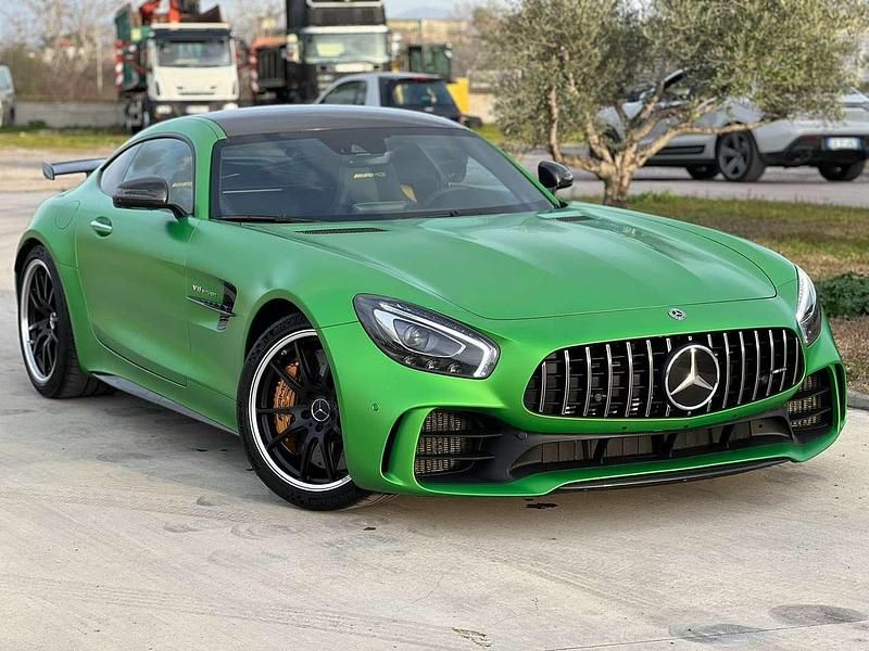 Usata Mercedes AMG GT R AMG 585 CV (430 kW) 2018 Amg light green magno Coupé